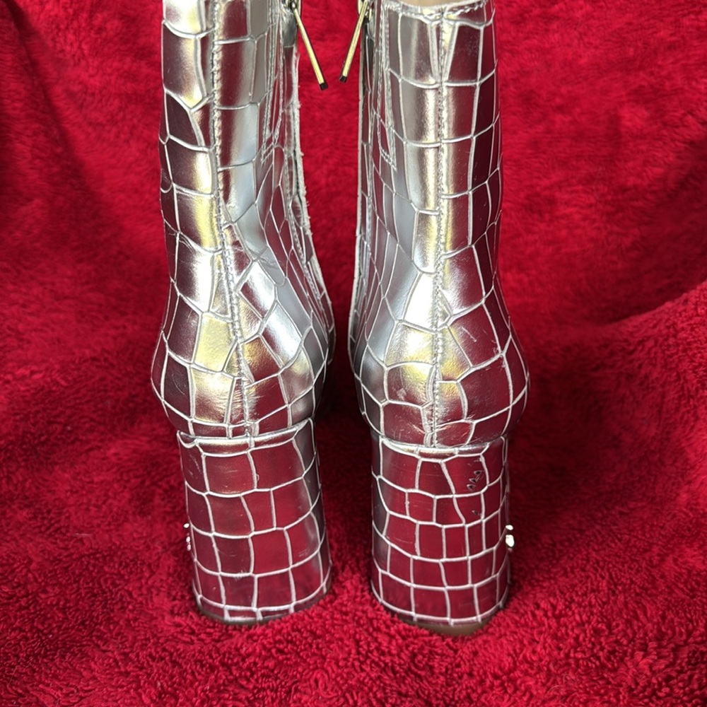 Sam Edelman Codie Metallic Bootie Size 6 - image 4